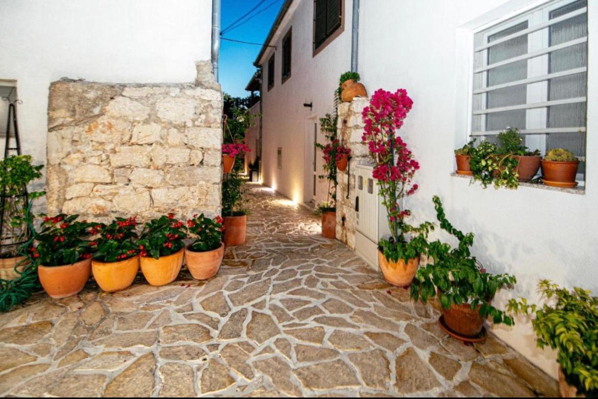 Fk Apartments Pakostane Exterior photo
