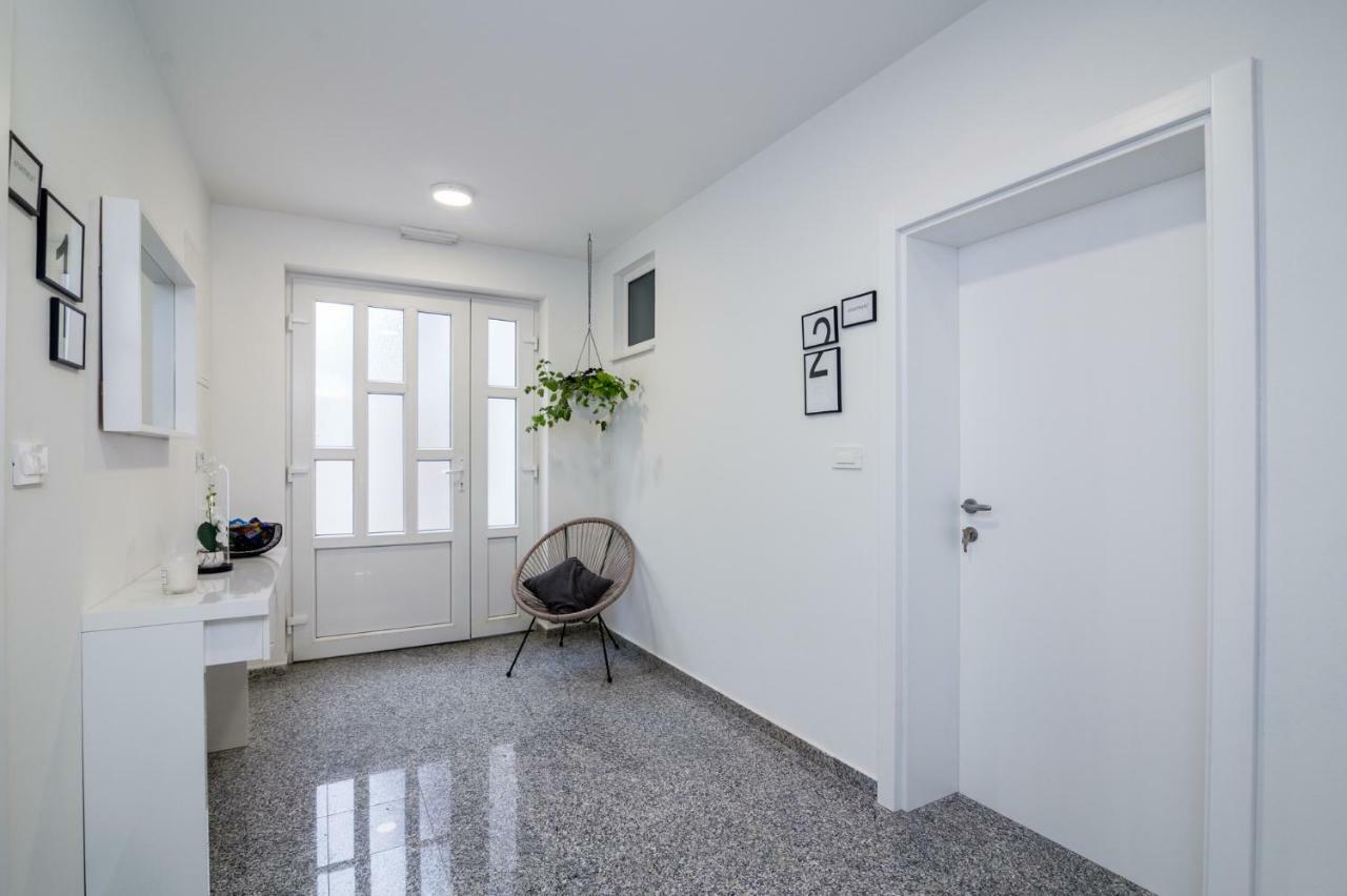Fk Apartments Pakostane Exterior photo